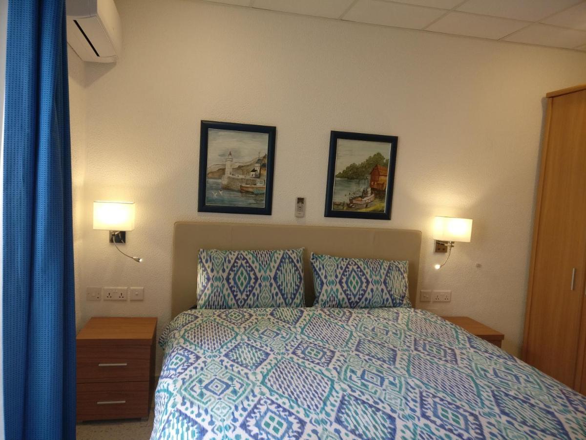 Beachfront With Seaviews Apartment No56 Award Winner Unbeatable Location For Closeness To The Sea Ideal For Guests Looking For Winter Spring And Autumn Breaks In Sunny Malta Also Ideal For Coastal Hikers Mellieha Exterior foto
